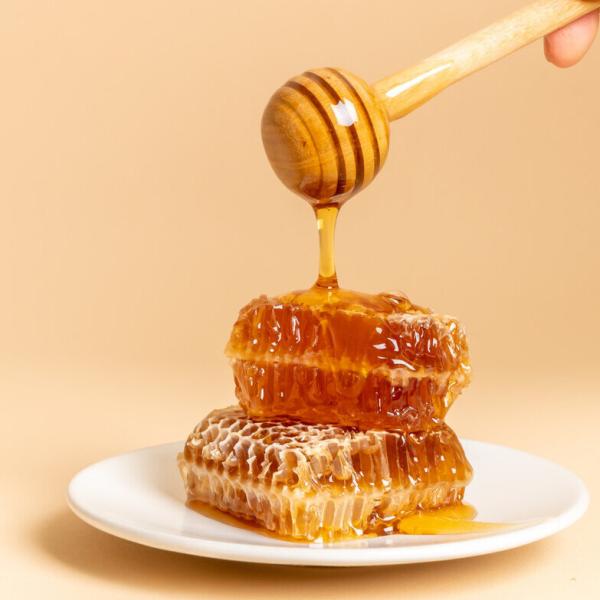 Honey Nutrition - Benefits and Facts!